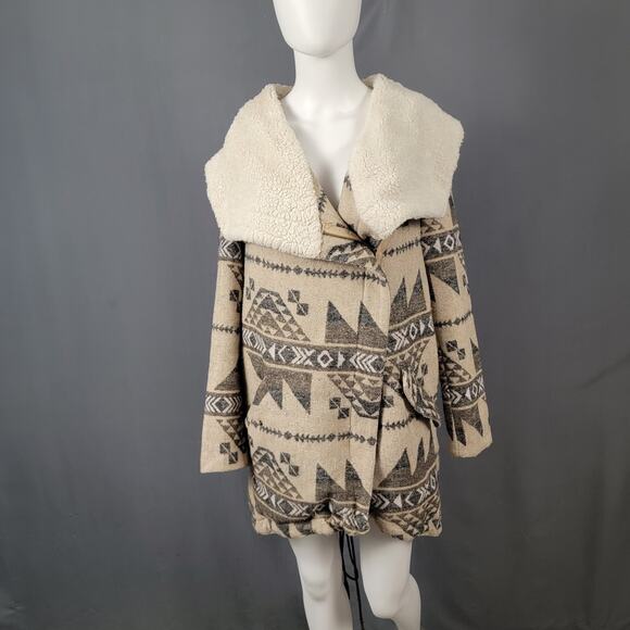 Kendall & Kylie Aztec Sherpa Collar Jacket Beige Tribal Pattern Boho Chic - Picture 6 of 16